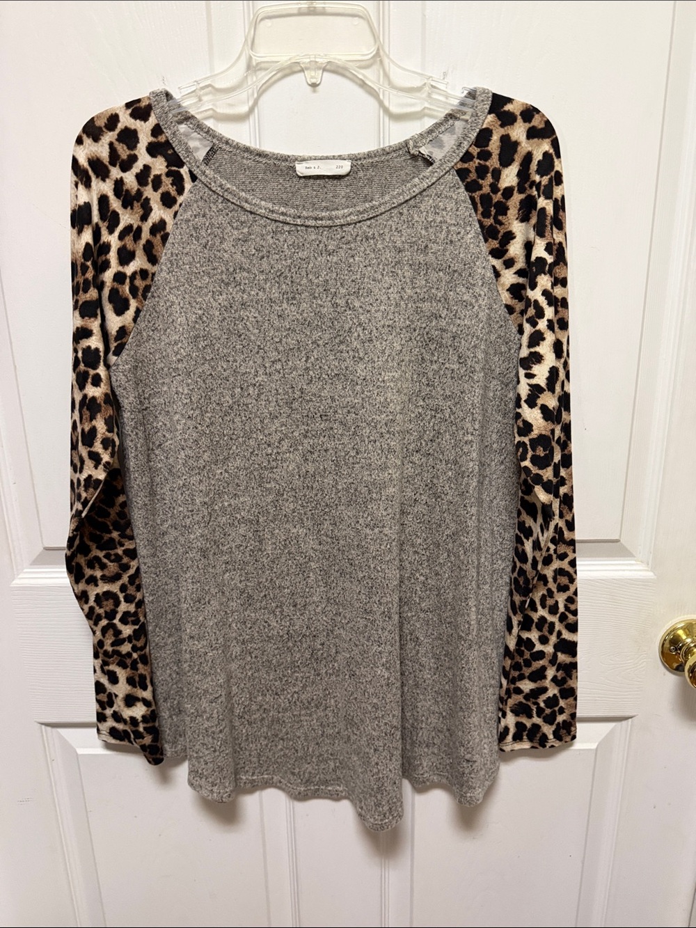 Leopard-Accent Gray Raglan Long Sleeve Top, Size L